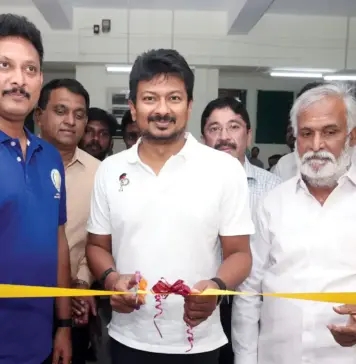 புதுப்பிக்கப்பட்ட கன்னிமாரா நூலகத்தை உதயநிதி ஸ்டாலின் திறந்து வைத்தார்