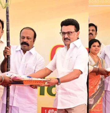 பொங்கல் பரிசு வழங்கும் பணியை ஸ்டாலின் தொடங்கி வைத்தார்!