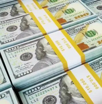 உயரும் டாலர் மதிப்பு சரியும் ரூபாய்